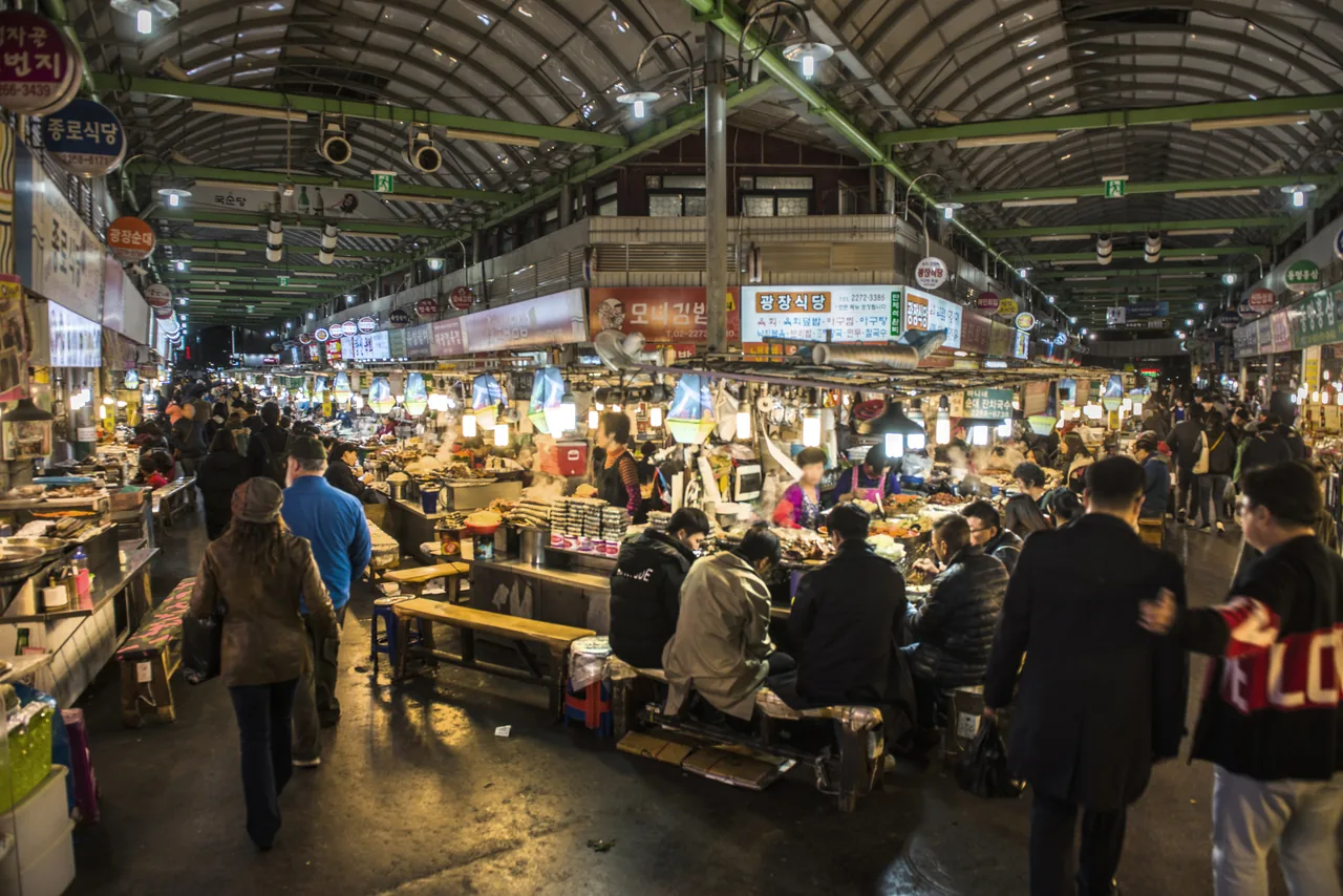 Best Seoul Street Food Markets 2026: What to Try & How to Order