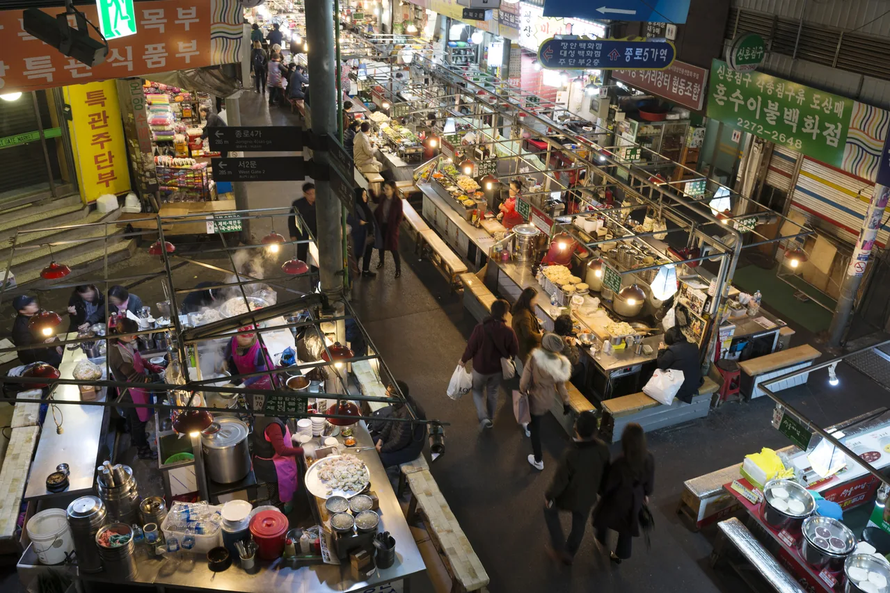 Best Seoul Street Food Markets 2026: What to Try & How to Order