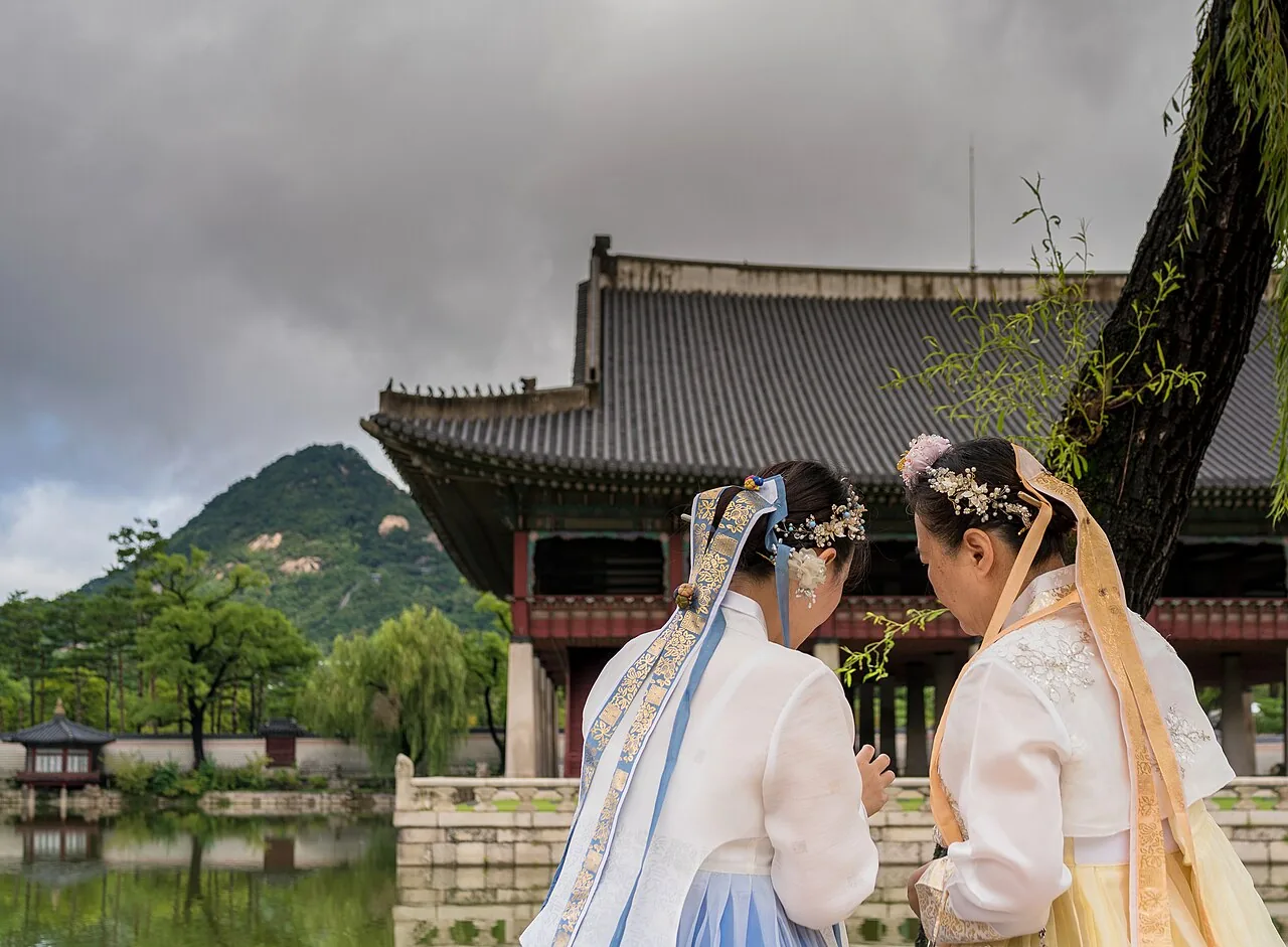 gyeongbokgung hanbok